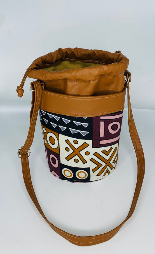 Bucket bag
